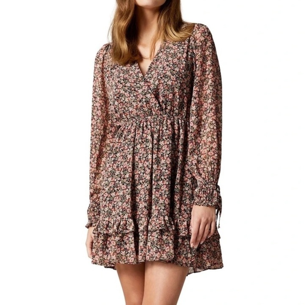 216. Ever New Floral Mini Dress Long Sleeve Boho Ruffle V Neck Smocked Waist